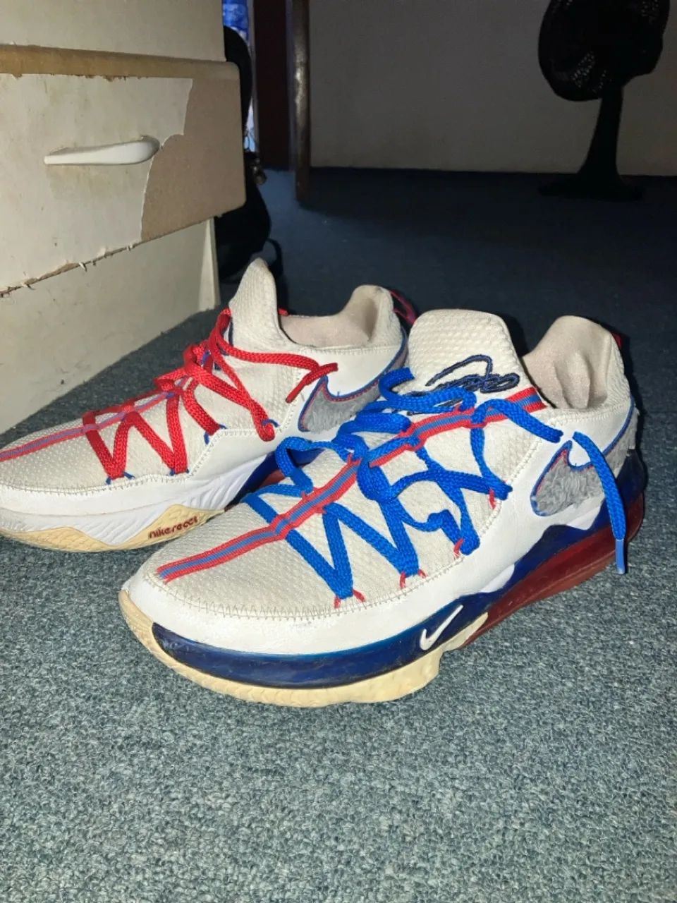 Nike Lebron 17 Tune Squad Low n44