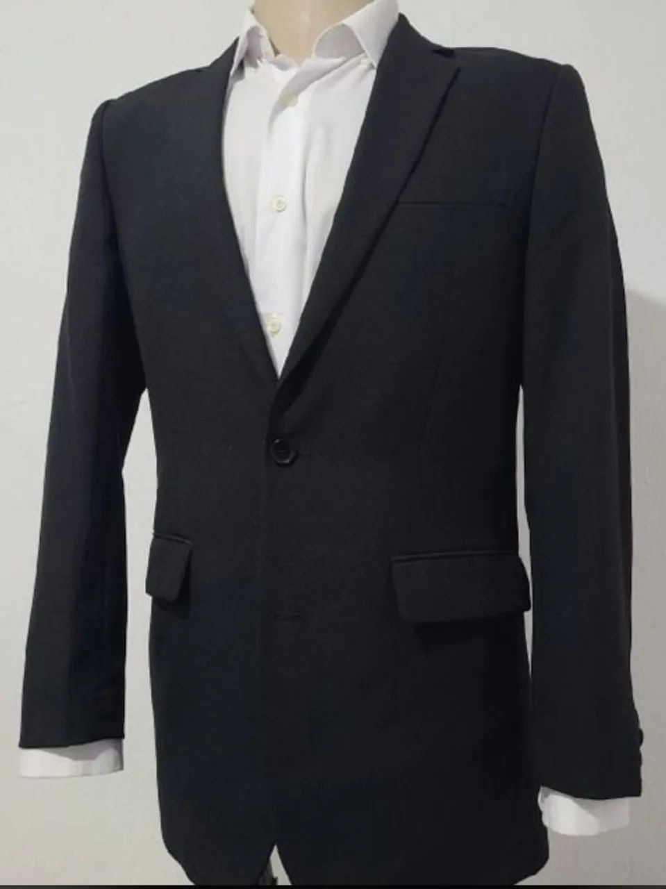 Blazer Preto Slim N° 44, bonito, elegante, sofisticado, confortável.  - Foto 2