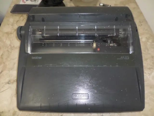 Máquina de Escrever Elgin-Brother - Foto 3