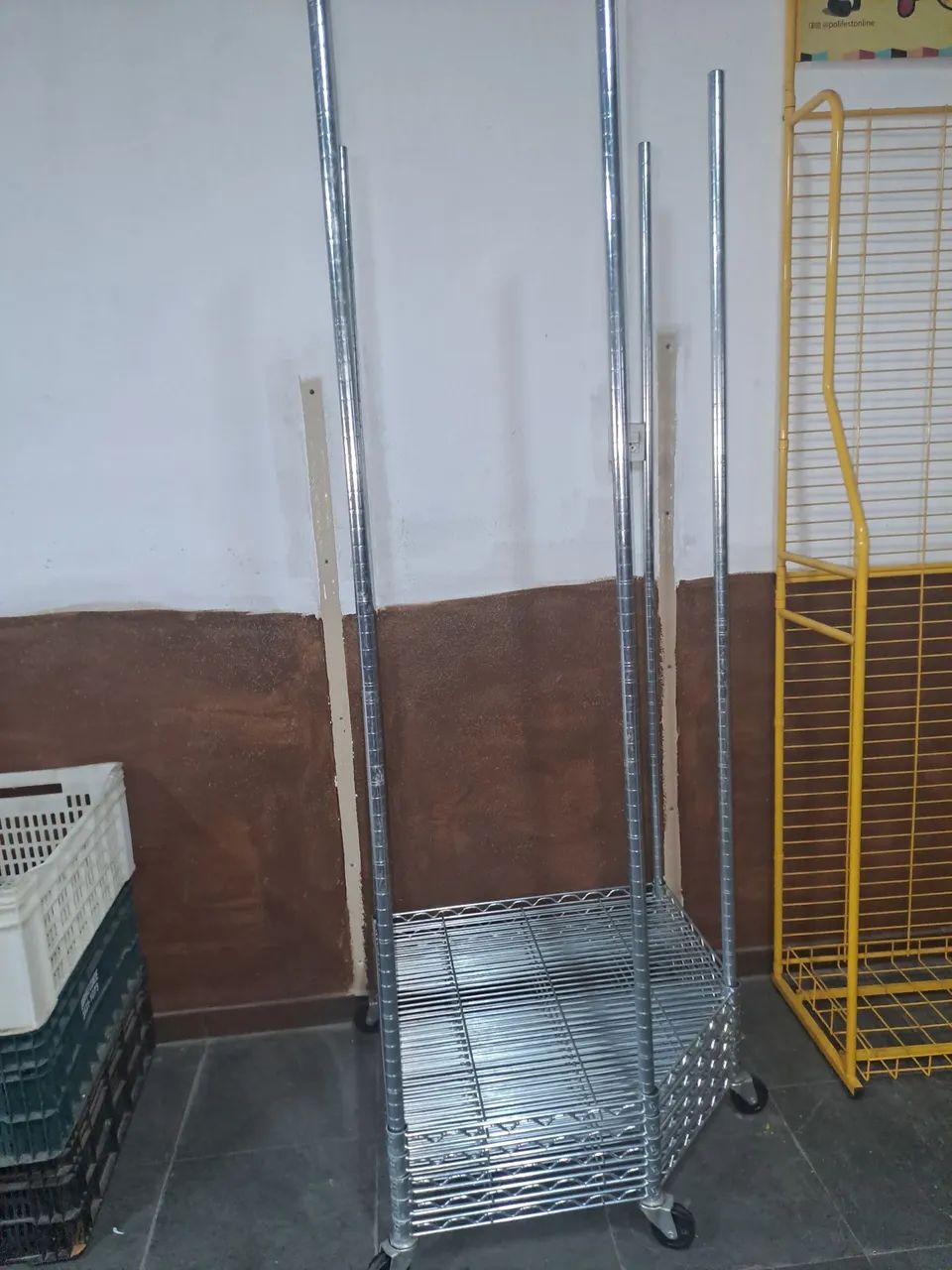 PRATELEIRA em inox 