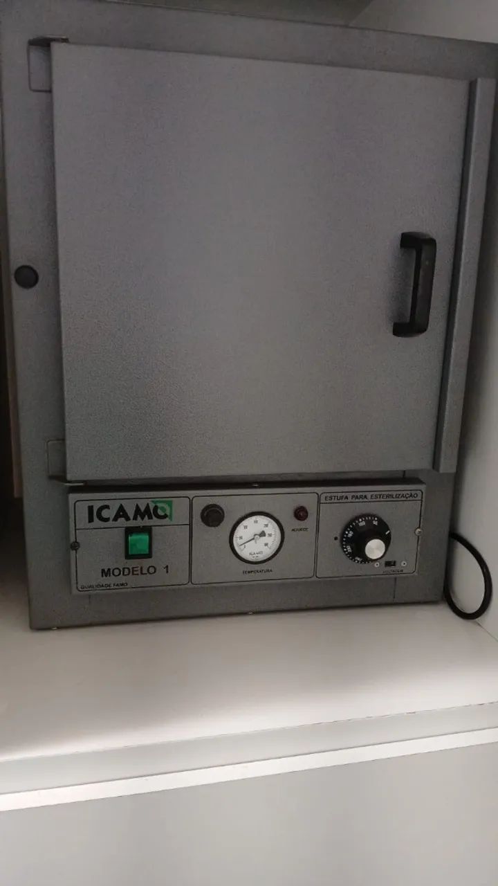 ESTUFA ESTERILIZAÇÃO E SECAGEM - MARCA ICAMO - MODELO 30L 