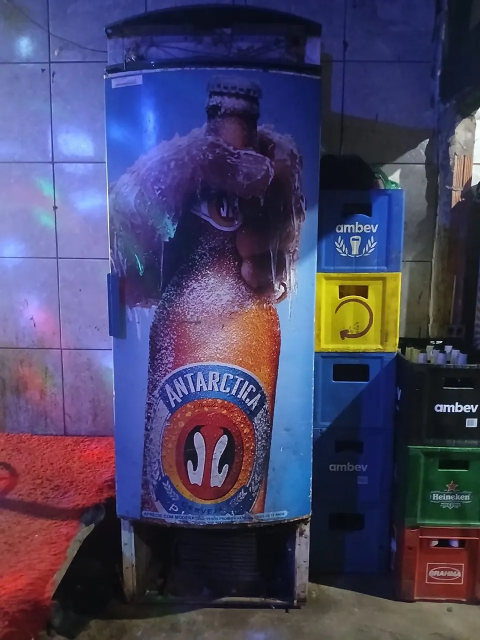 Refrigerador para bebidas Antarctica