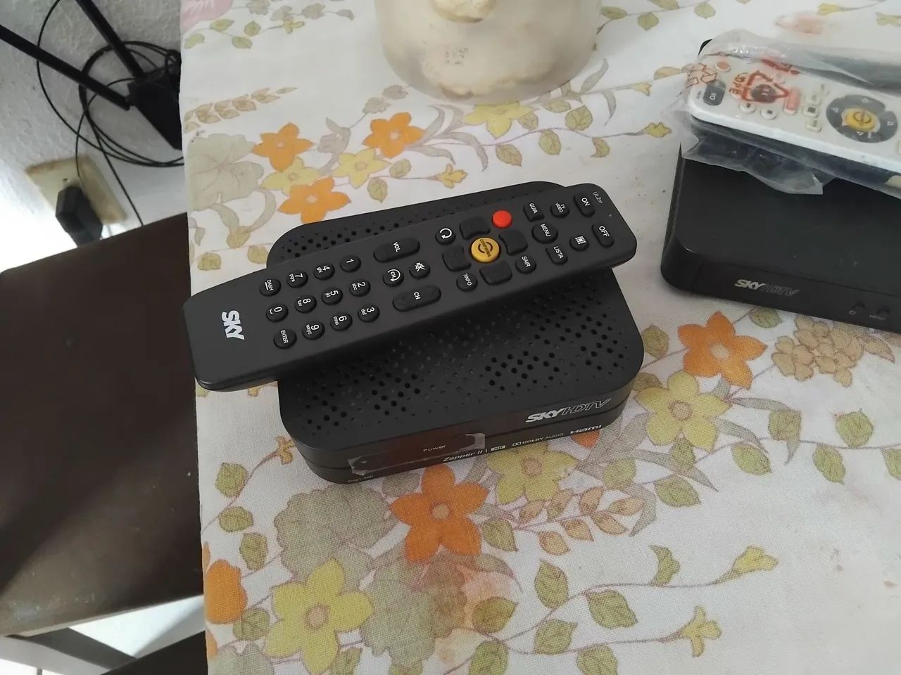 2 moden Sky TV Slm por 150  - Foto 2