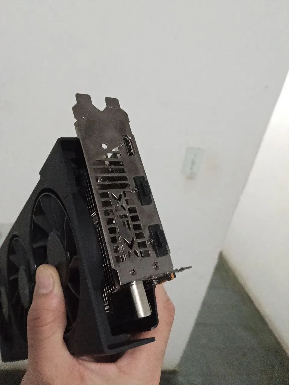 AMD RX 9060 XT 16GB - Foto 3
