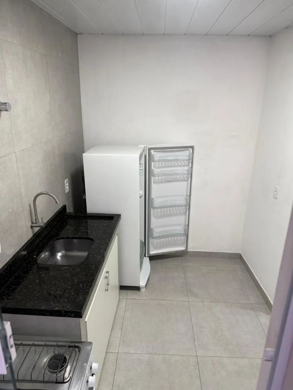 KITNET MOBILIADA PARA ALUGAR - R$ 1.600,00 - Foto 4