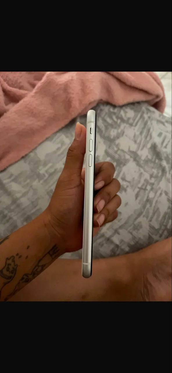 Vendo iPhone XR  - Foto 2