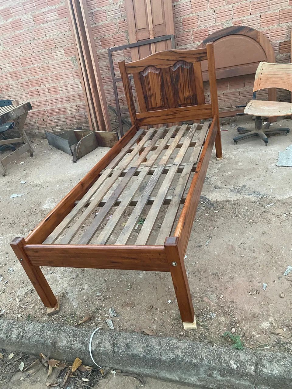 Cama de solteiro de madeira  - Foto 2