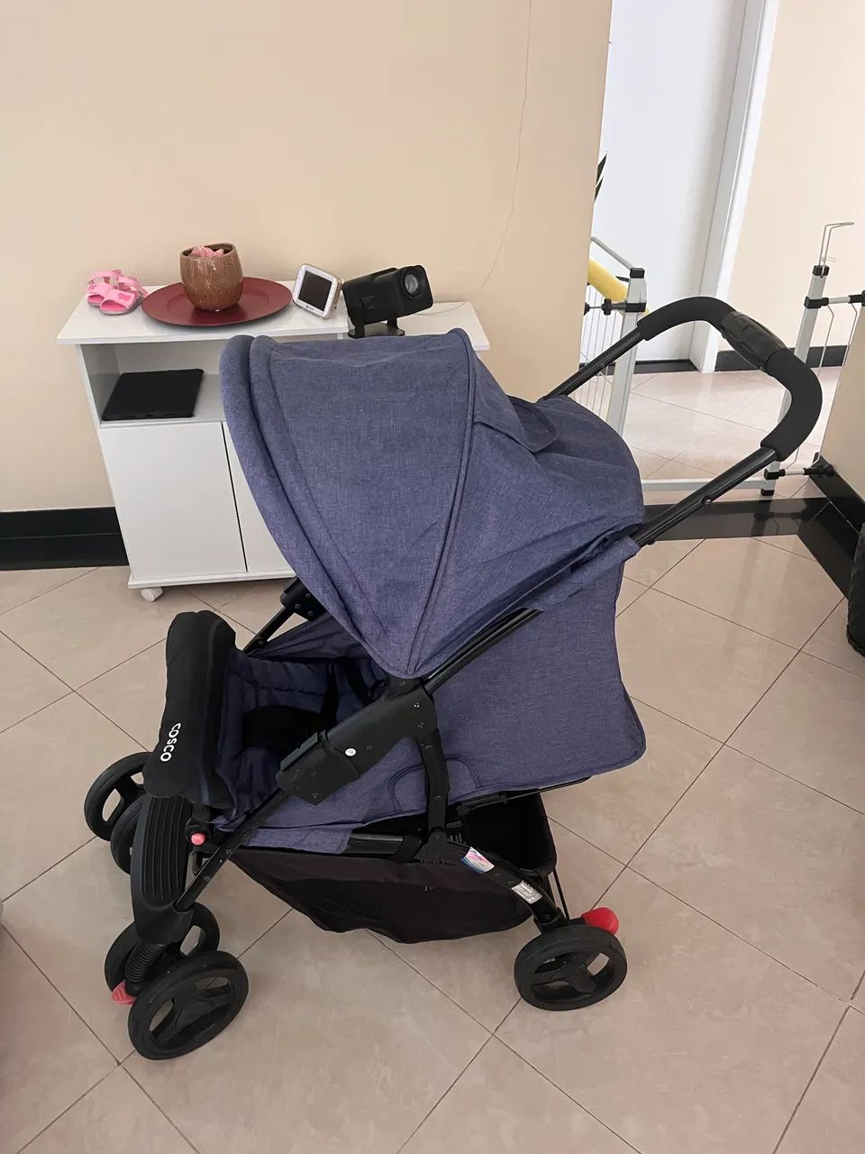 Carrinho de Bebê + Bebê conforto COSCO