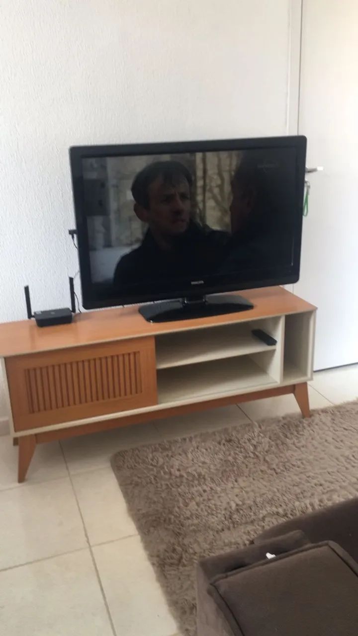 Rack para TV Estilo Retrô - Ótimo Estado