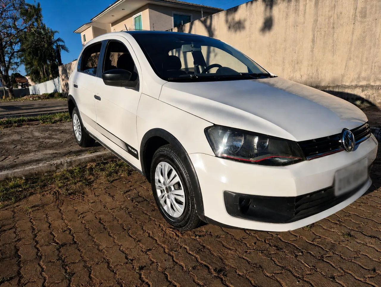 Volkswagen Gol Gol TRACK 1.0 Mi Total Flex 8V 4p 2014