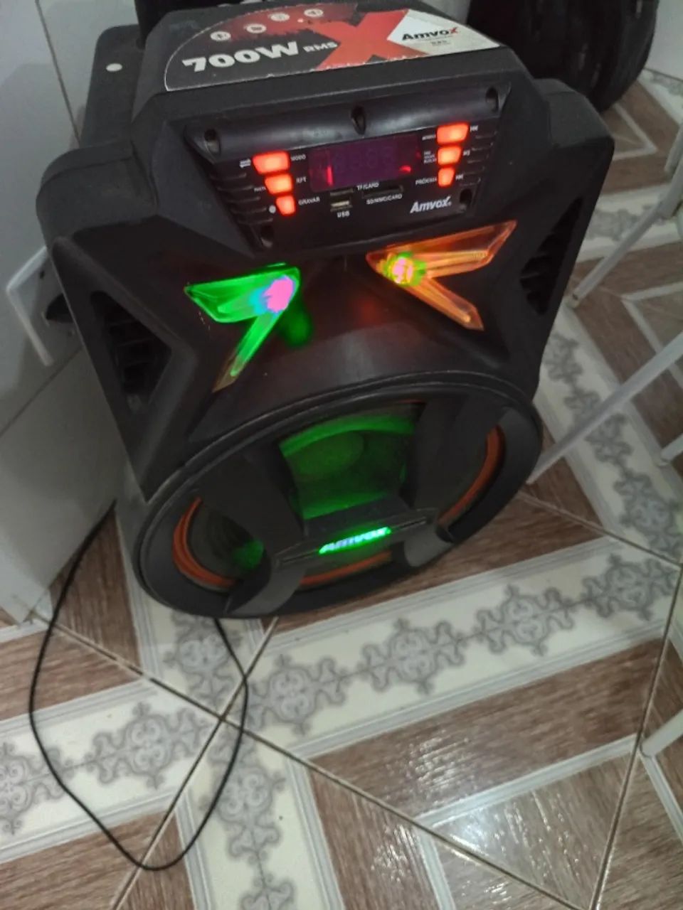 Caixa amplificada Amvox 700 w - Foto 2