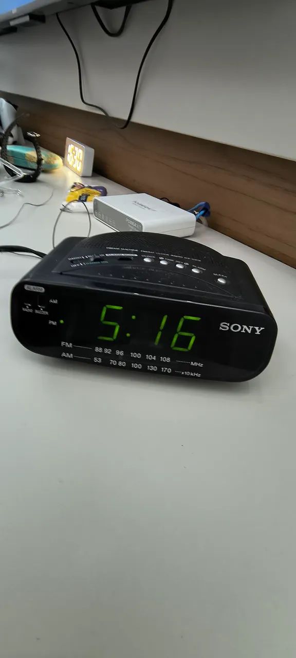 Rádio relógio vintage Sony  - Foto 2