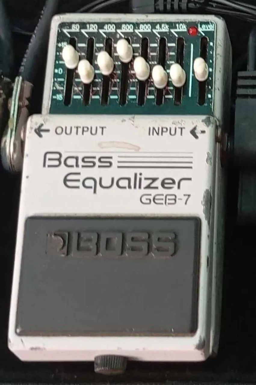 Pedal de baixo Equalizer boss 