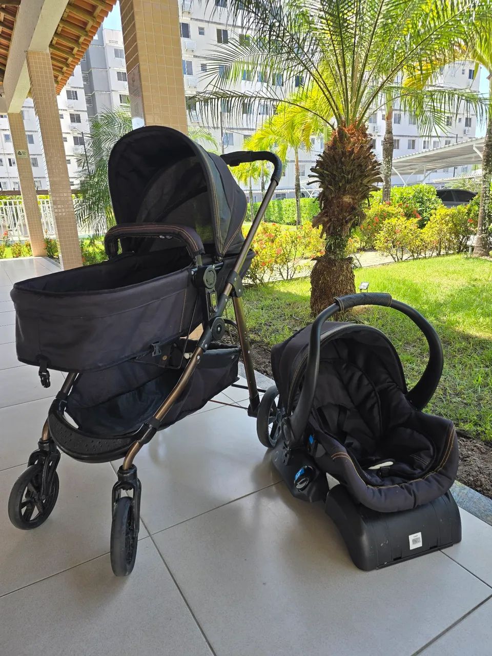 KIT Carrinho De Bebê Napoli + Bebê Conforto E Base para Carro Galzerano - Foto 2
