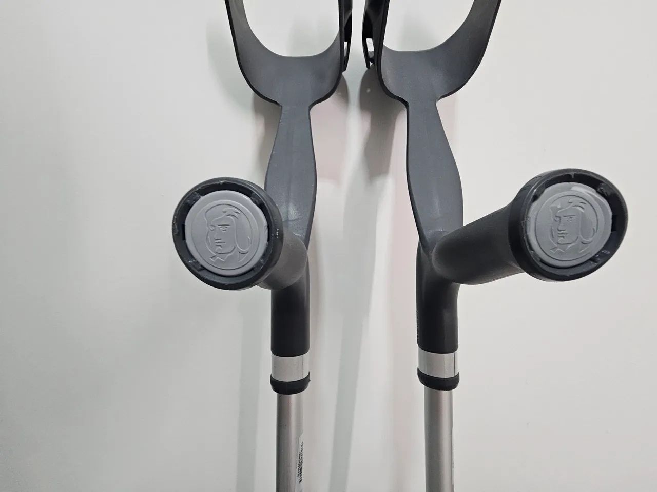 Par Muleta Canadense Fixa Alumínio Regulável 130kg  - Foto 2