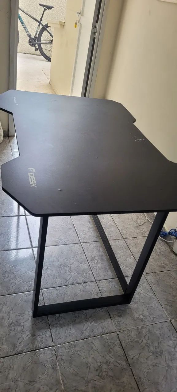 MESA GAMER USADA 