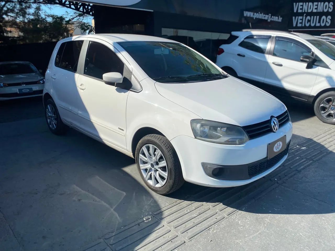 Volkswagen Fox 1.0 MI Total Flex 8V 5P 2011 - Foto 3