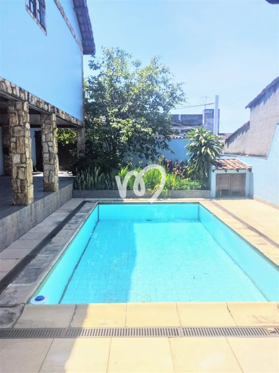Casa 3 quartos, sendo 1 suíte