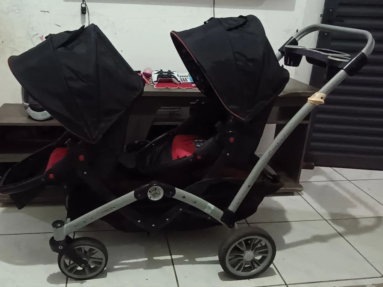 Vende se carro de bebê gêmeos - Foto 4