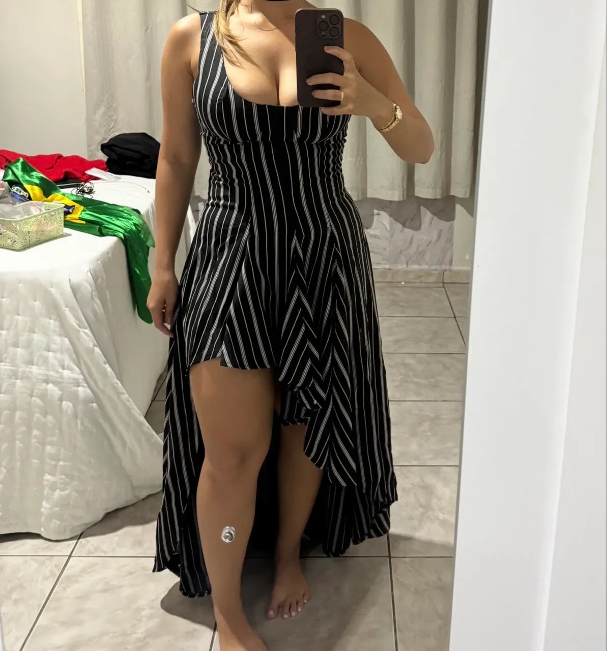 Vestido assimétrico tamanho M nunca usado  - Foto 5