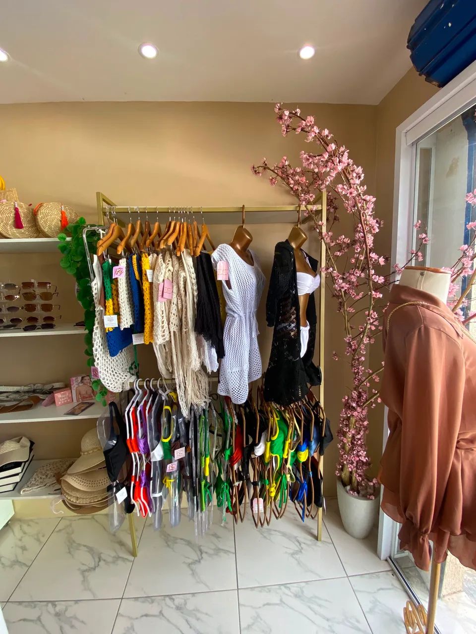 Repasso loja de roupa toda montada  apenas chegar e trabalhar!  - Foto 3