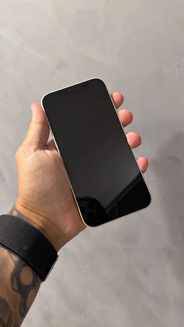 iPhone 12