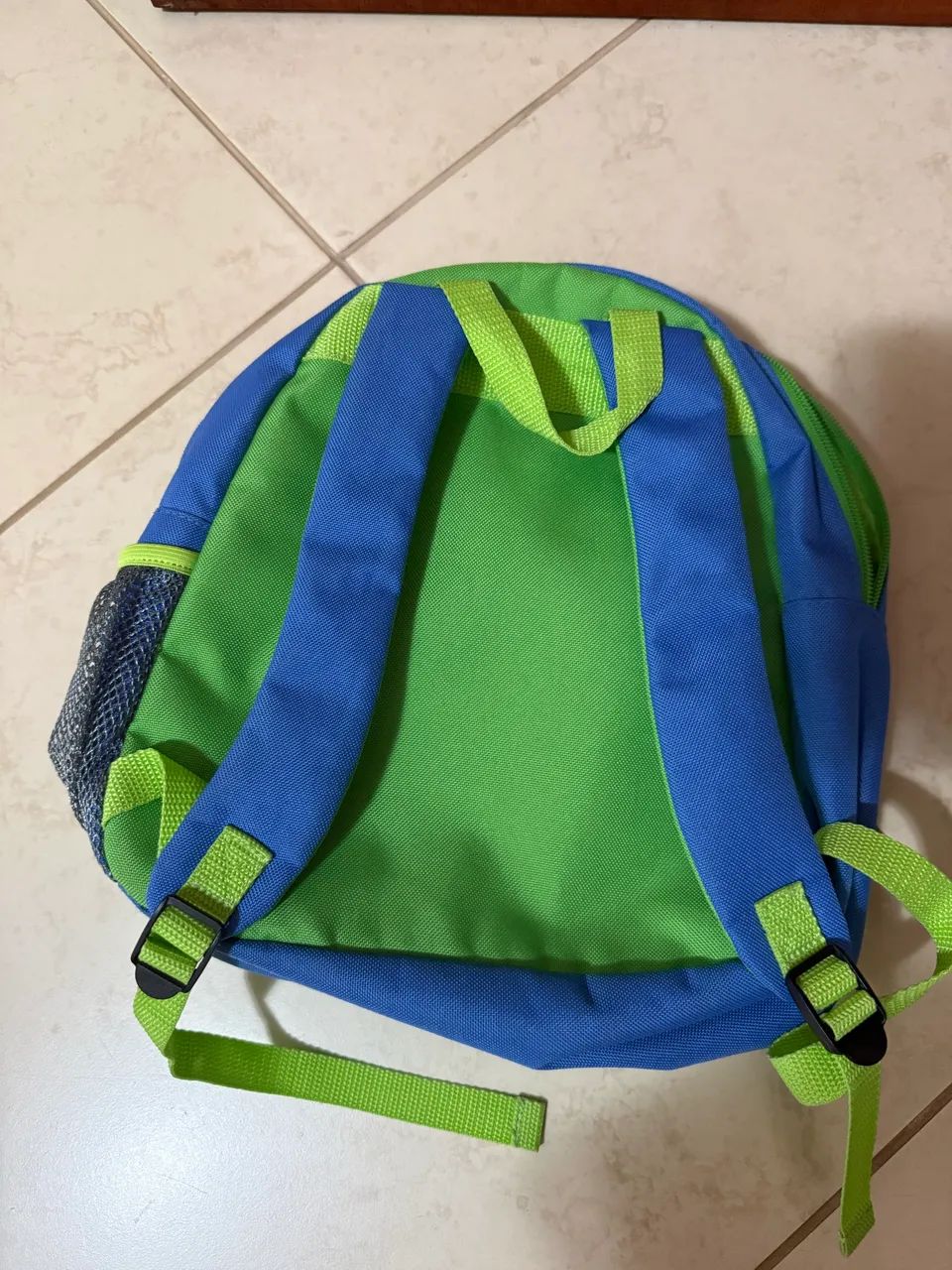 Mochila Skip Hop dinossauro  - Foto 3
