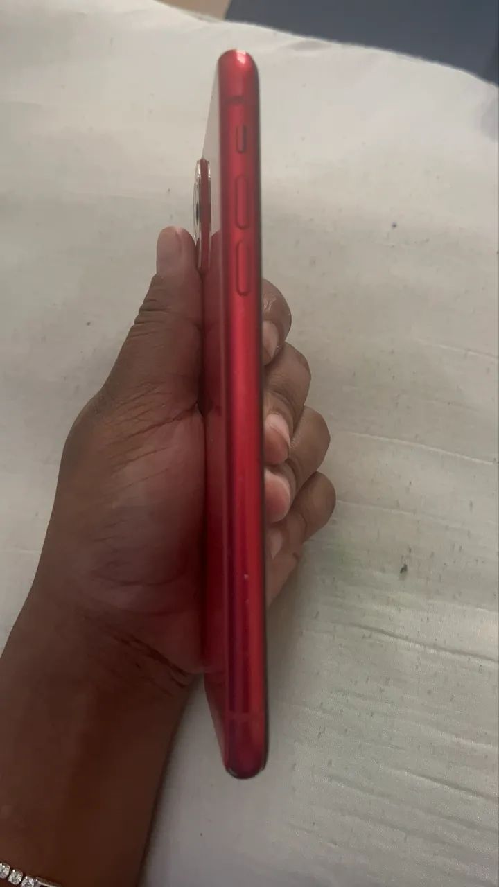 ?iPhone 11 (Product Red), 64GB. - Foto 3
