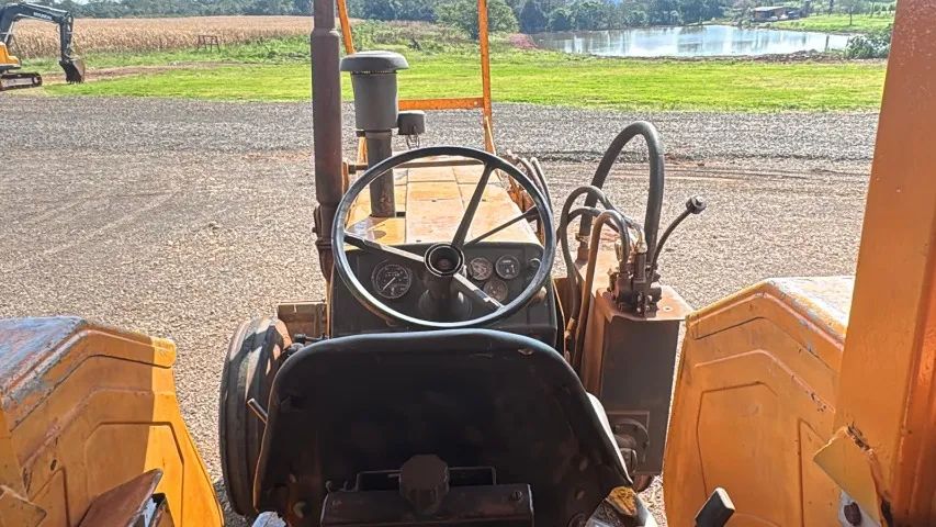 TRATOR VALMET 88 COM CONCHA e Lamina - Foto 3