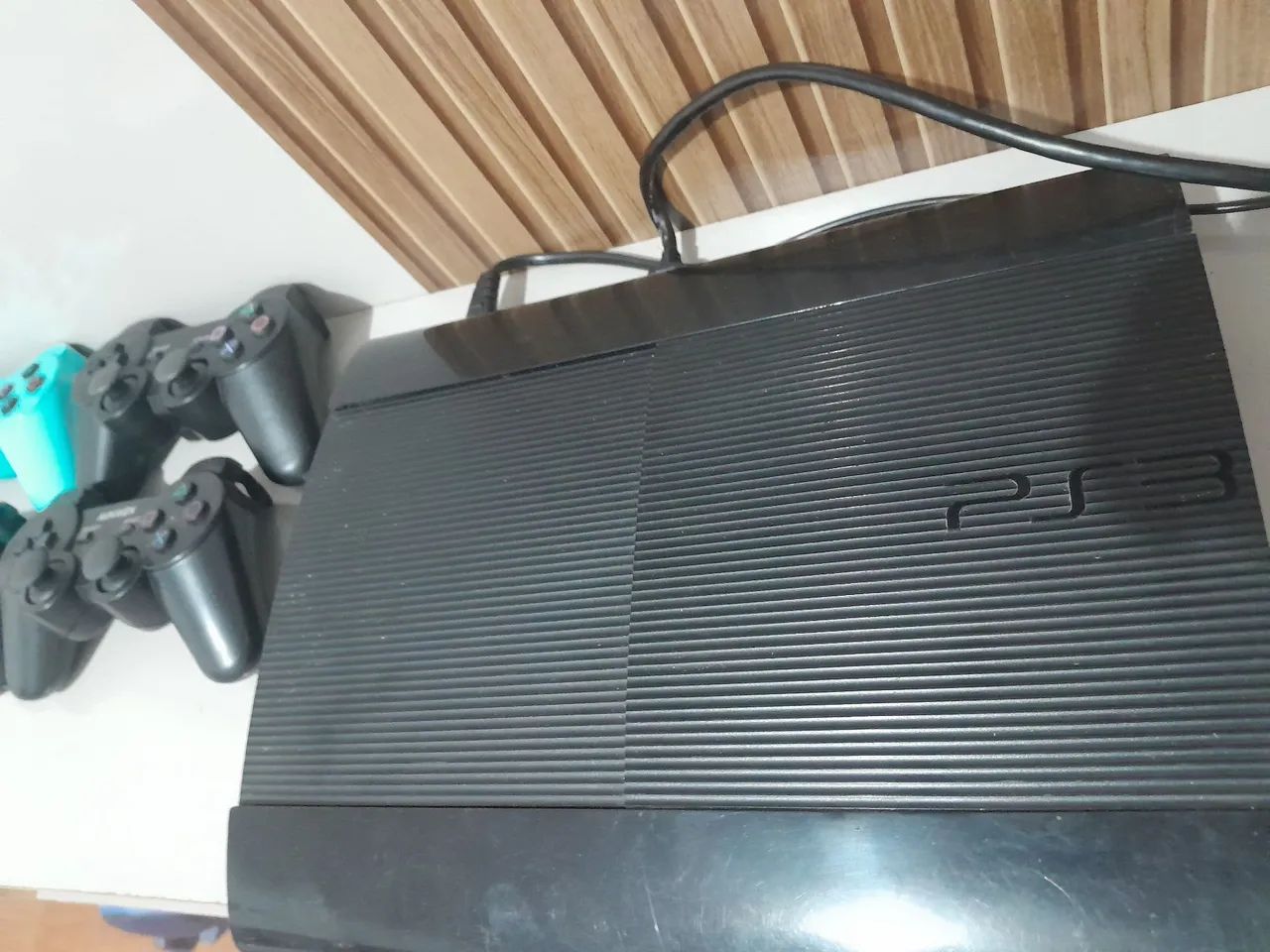 Ps3 desbloqueado com jogos e 4 controles - Foto 3