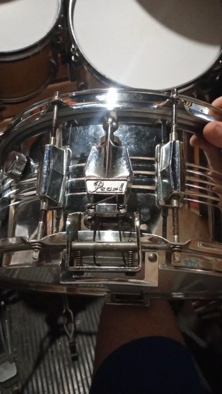 Ataque Avedis medium crash 18 Zildjian - Instrumentos musicais