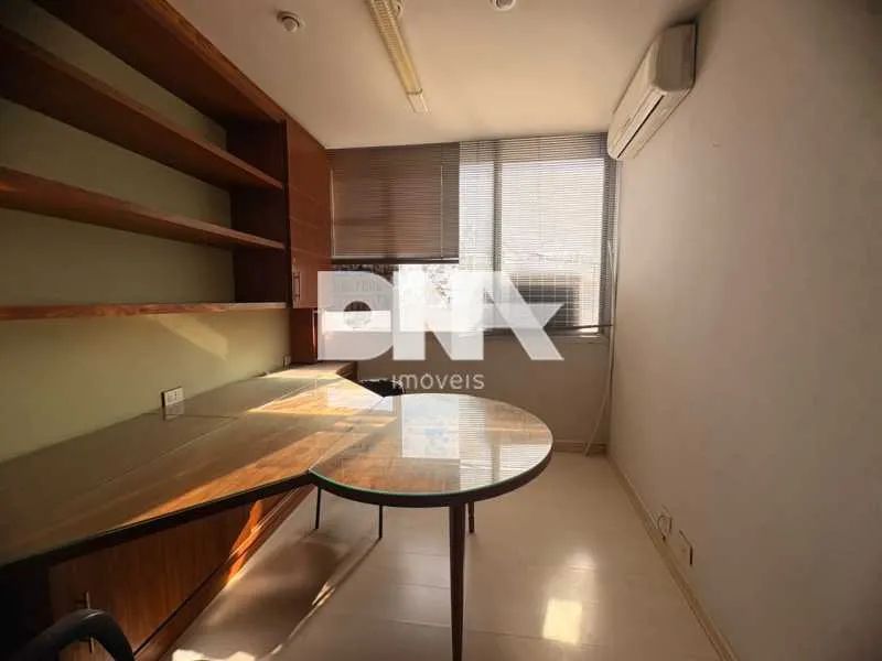 Apartamento : / Residencial / Copacabana