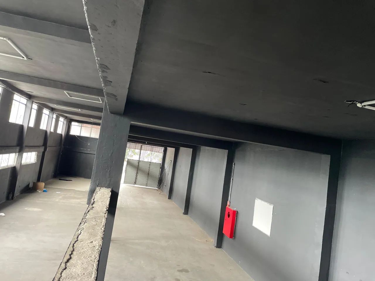 GALPÃO 300M² PARA ARMAZENAMENTO/LOJA - AV. BRASIL  - Foto 4