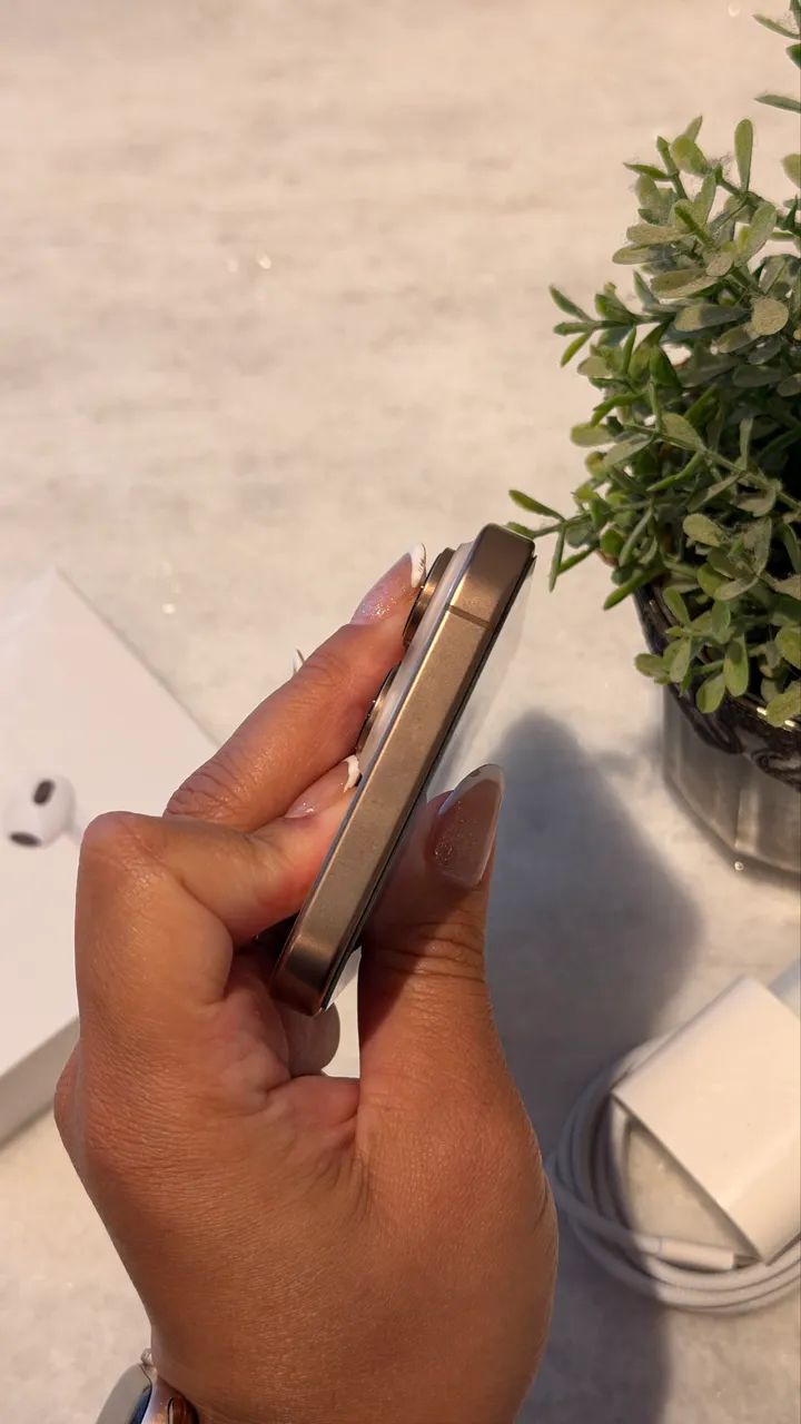 iPhone 16 Pro Max 256gb IMPECÁVEL PEGO SEU USADO - Foto 2