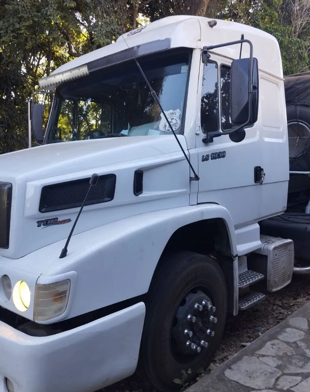 MB 1938 4X2 2000/00 AR CONDICIONADO  - Foto 3