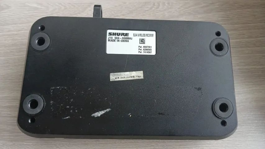 Base Receptor de Microfone Sem Fio Shure BLX4 - J10 - (Sem Fonte) - Foto 2
