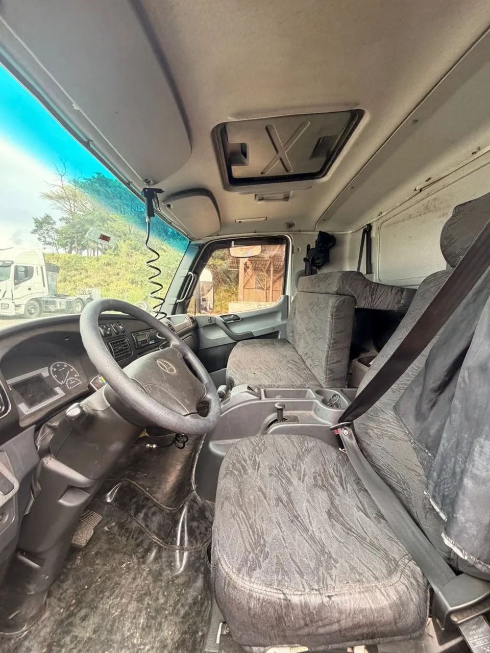 Vendo accelo 1016 automático ano 2023 - Foto 4