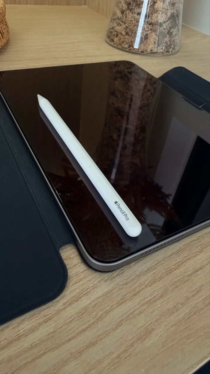 【ほぼ新品】iPad Air M3 256GB Apple pencil Pro Apple iPad Air M3 + Apple Pencil Pro - NOVO GARANTIA ATÉ 2027
