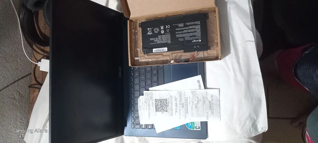 Notebook Asus E510 ? para conserto ou retirada de peças