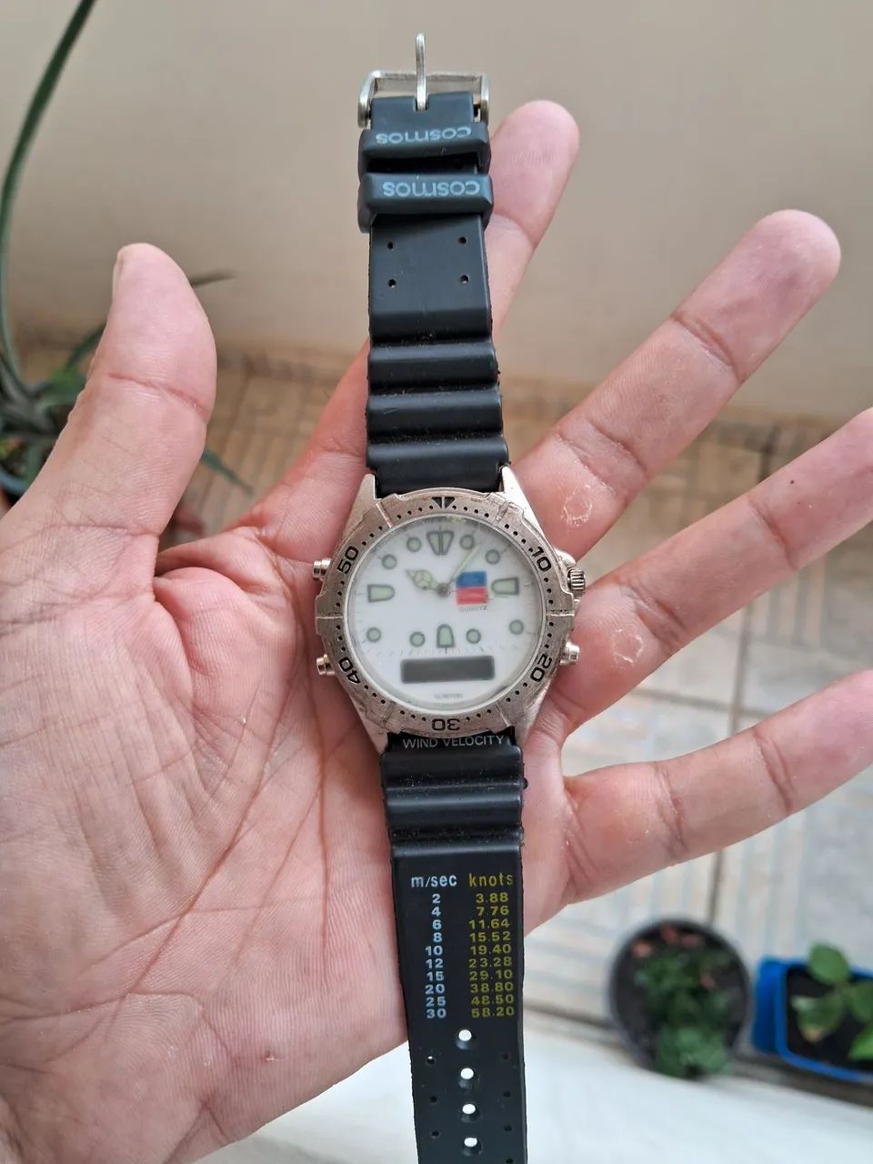 Relógio cosmos anos 90 