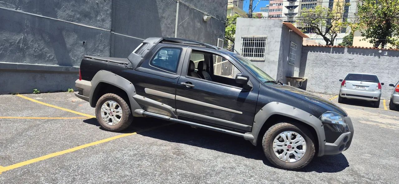 Fiat Strada Adventure1.8/ 1.8 Locker Flex CD 2012 - Foto 2