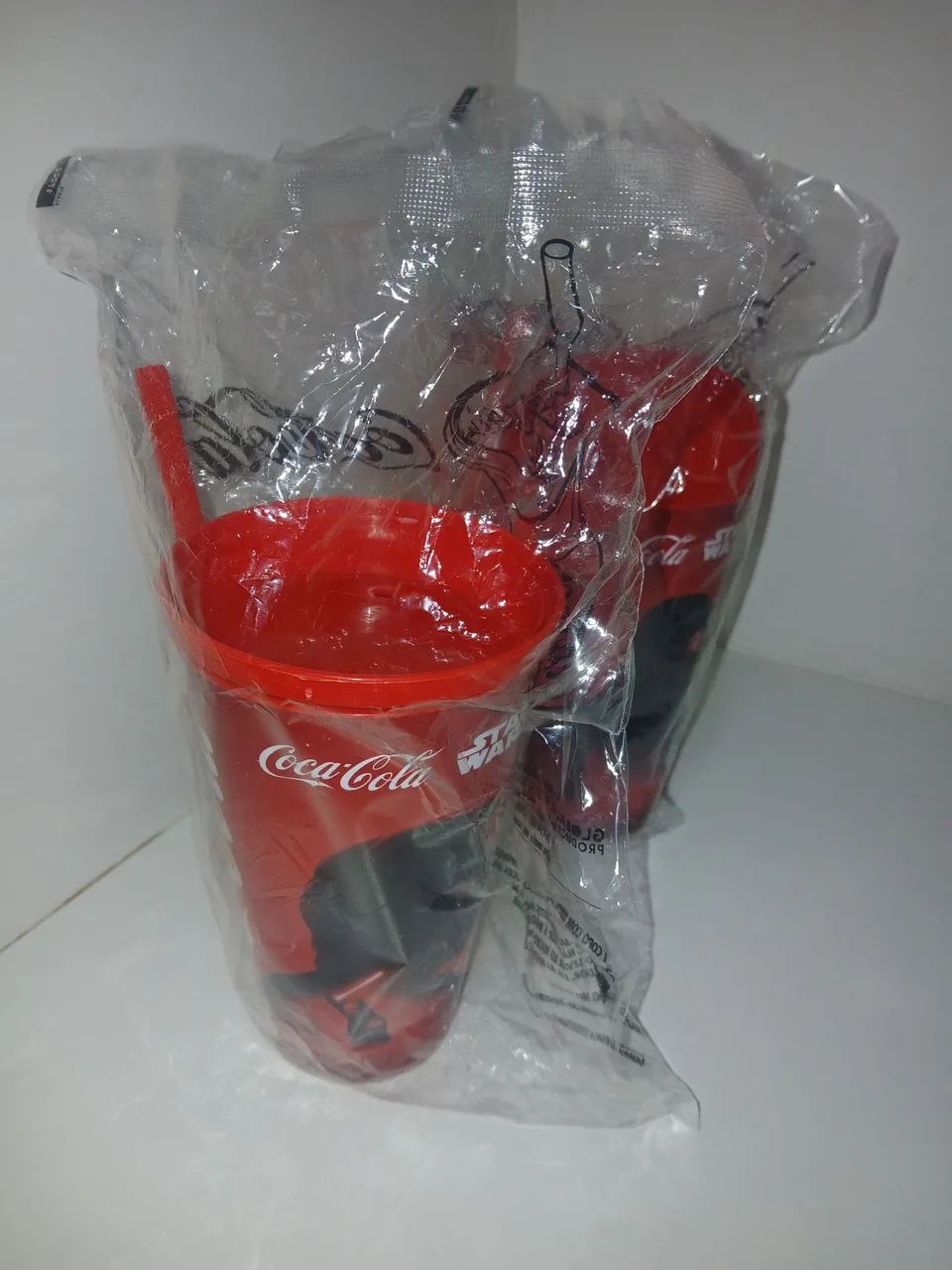 2 copos da coca cola starwars