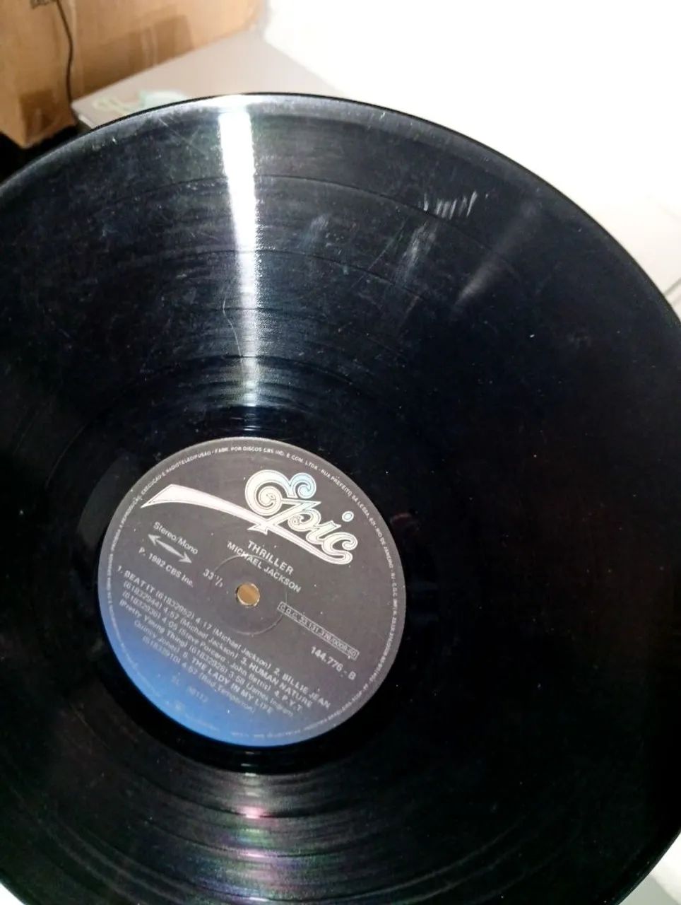 Michael Jackson: Vinil Thriller, CD 25 e 2 DVDs Kit  - Foto 5