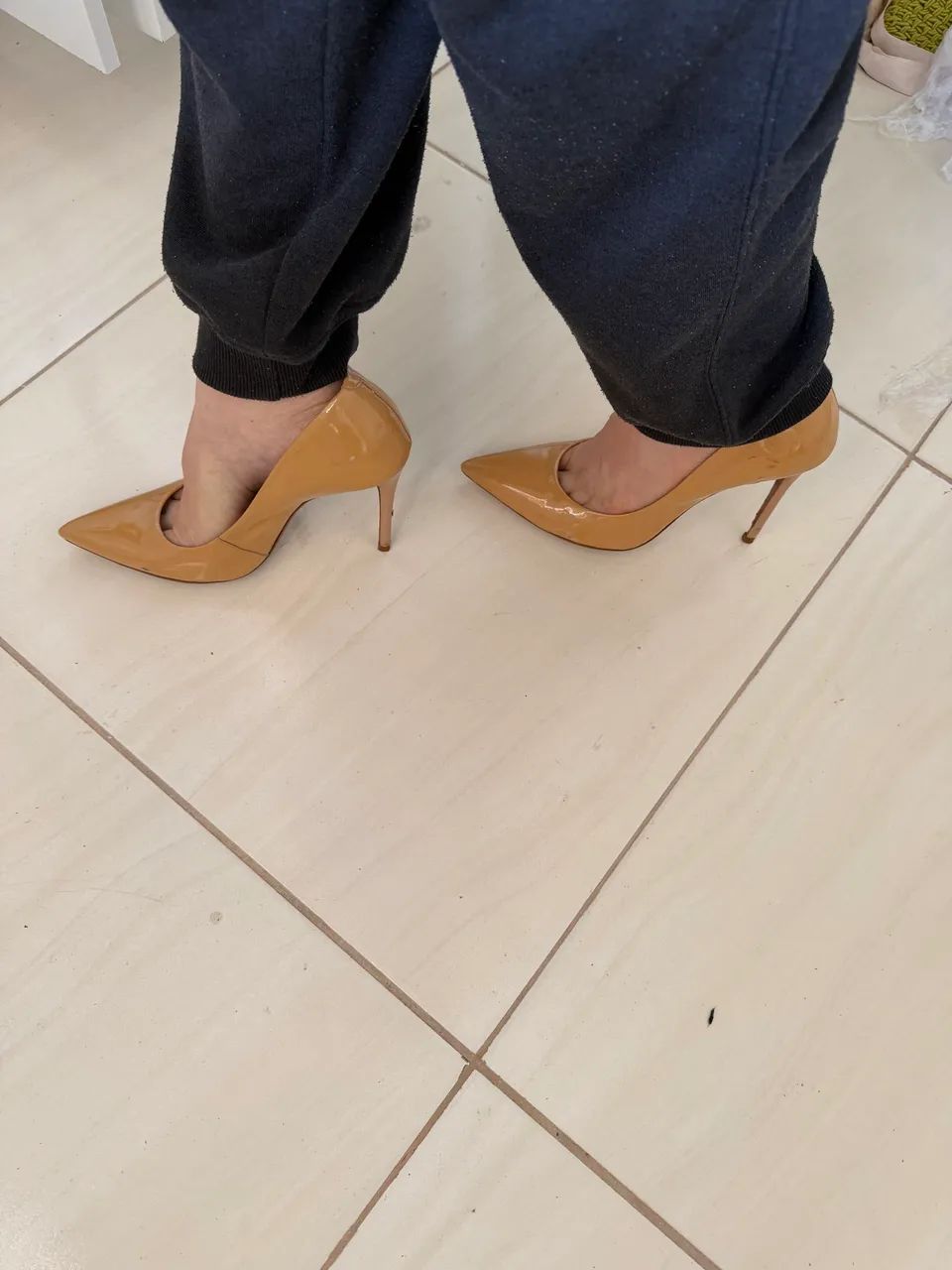 Scarpin schutz couro nude  - Foto 4