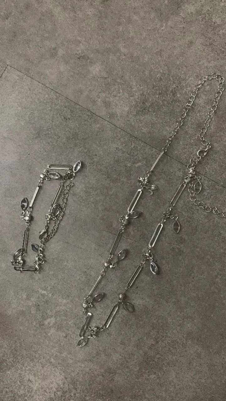 Vendo conjunto prata ?