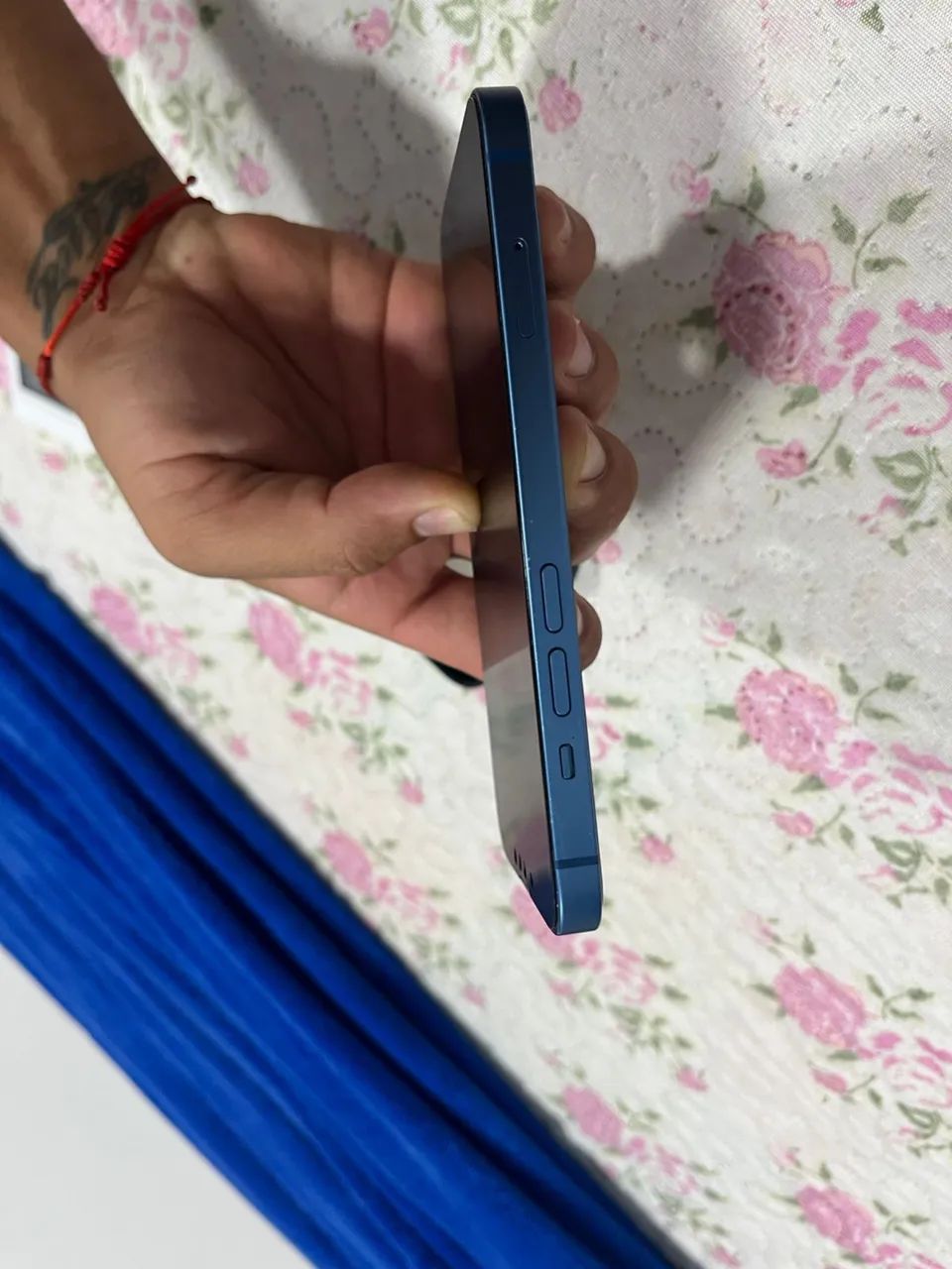 Vendo iPhone 13 azul  - Foto 2