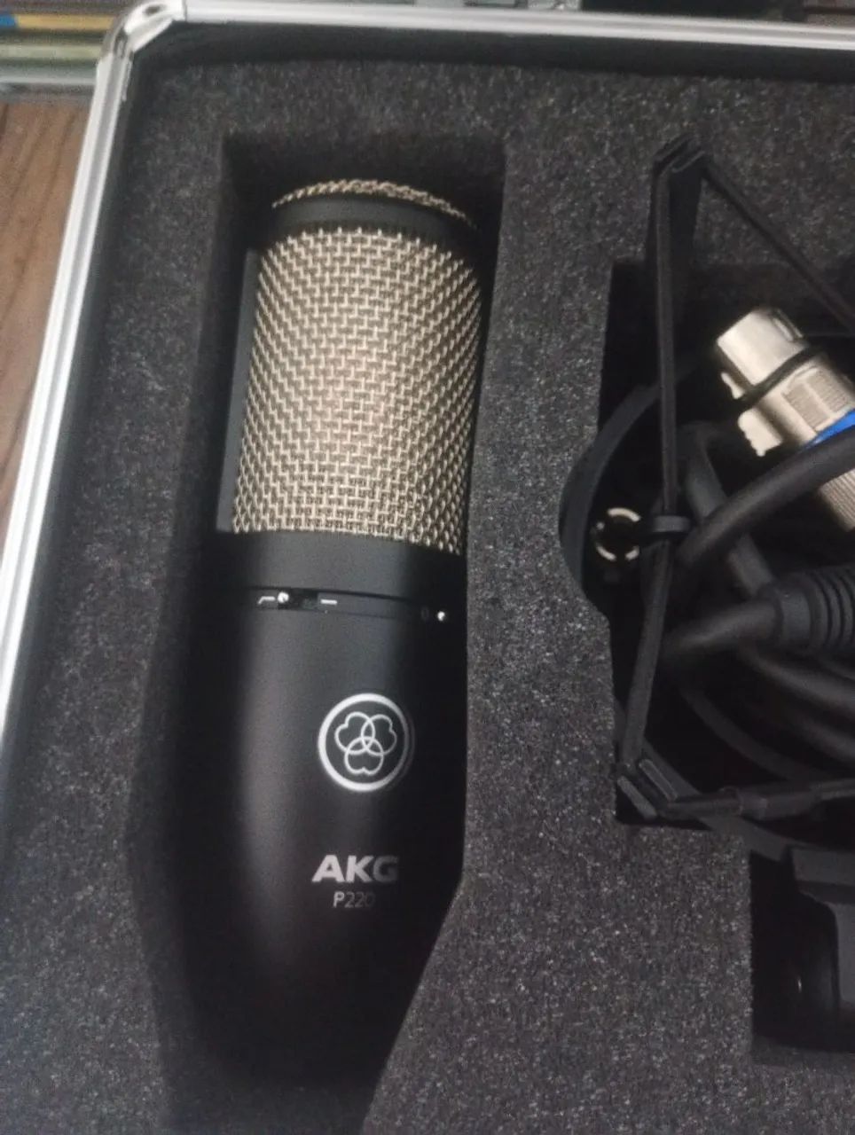 Microfone condensador AKG perception p22 - Foto 2