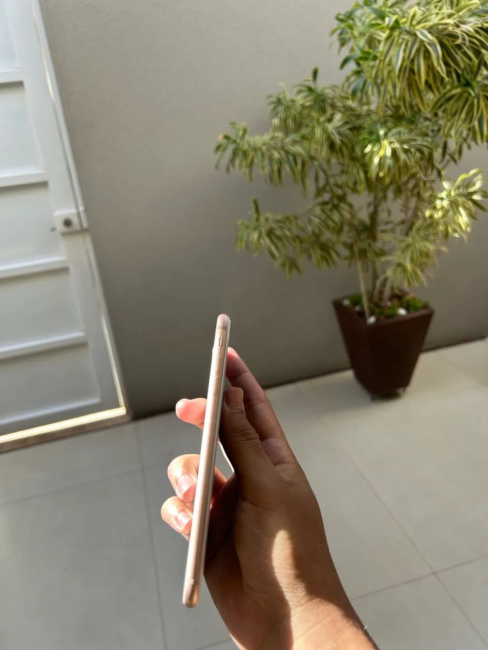 iPhone 8 Plus 64gb dourado  - Foto 2