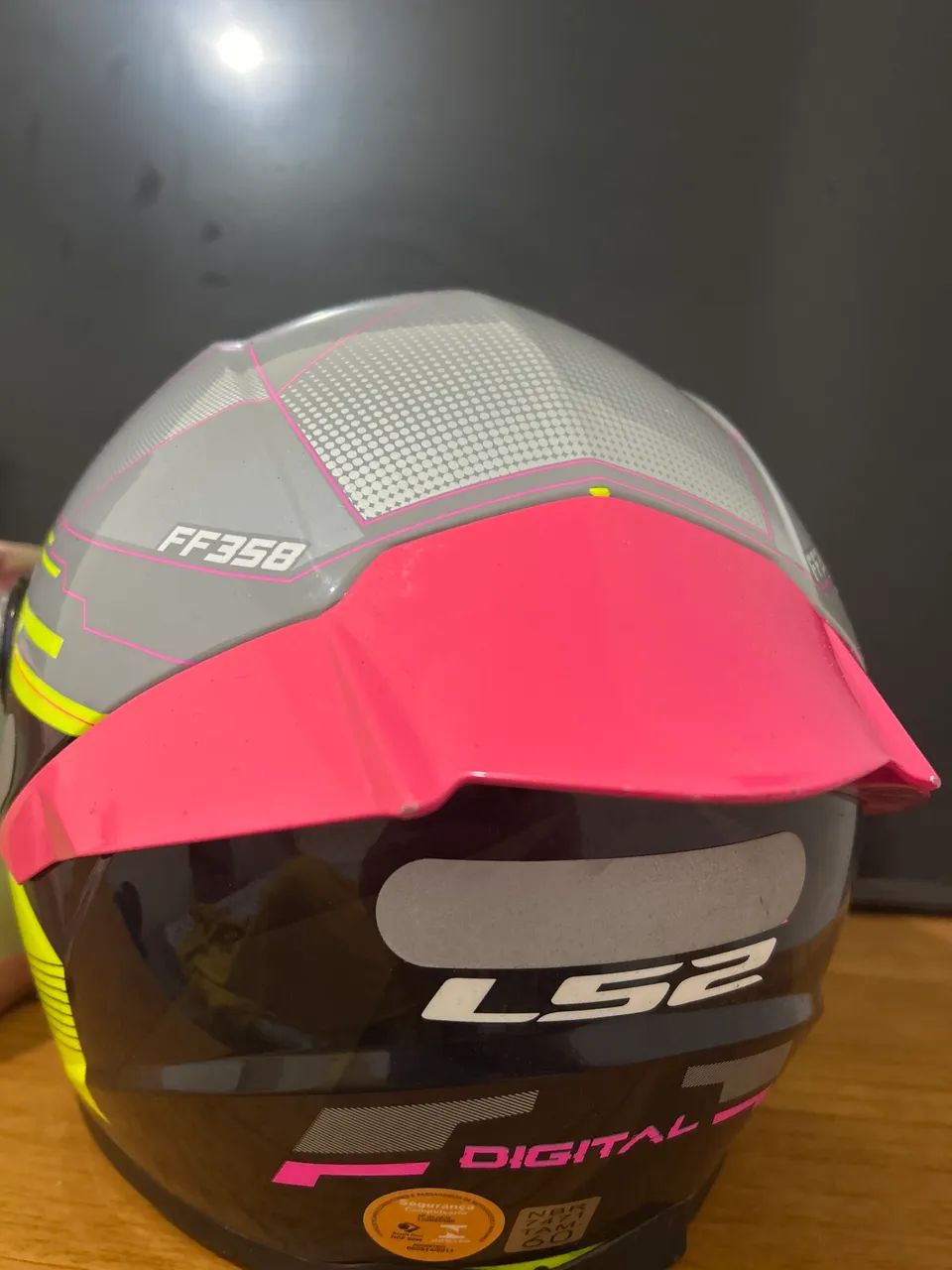 Capacete estado de novo  - Foto 3