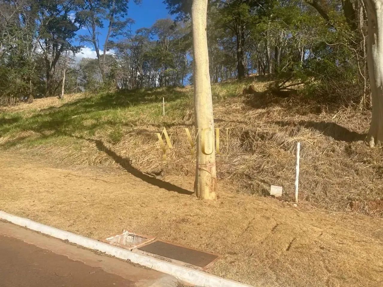 Lote de esquina,com a melhor posição solar do condomínio Aldeia do Vale. - Foto 12